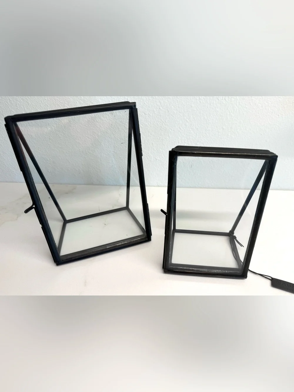 Magnolia Home Joanna Gaines Black Metal & Glass Floating Picture Frame 5x7